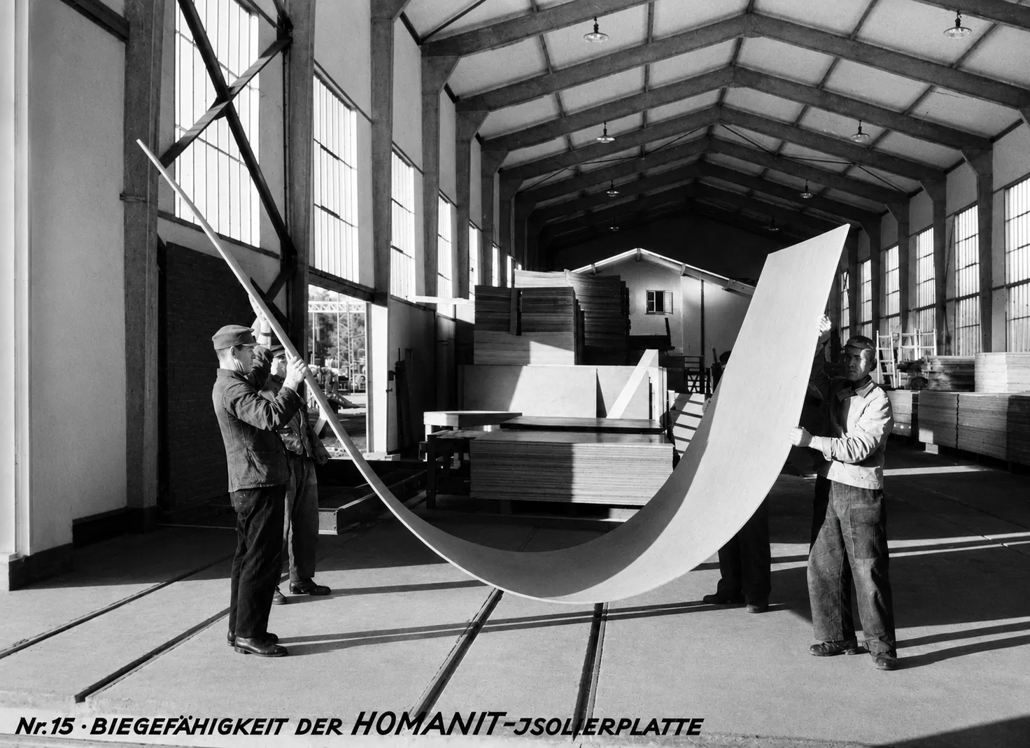 Hartfaserpresse und Wohnanlage 1949